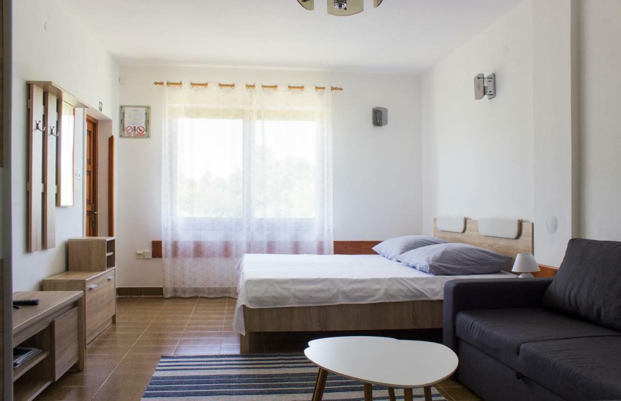 Twin Oaks Apartman Šišan Kültér fotó